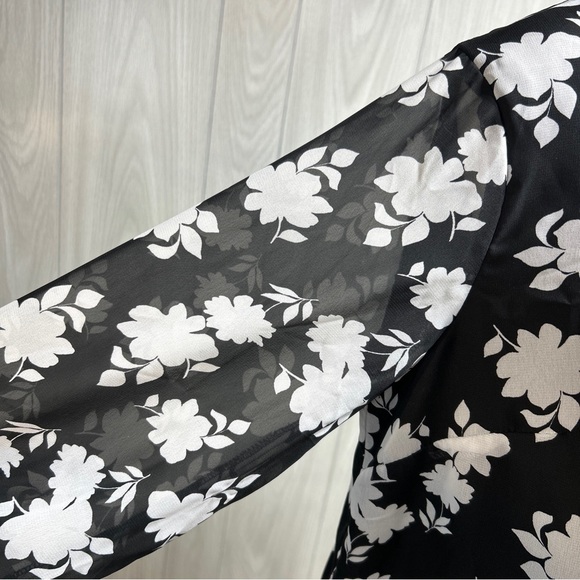 New Directions Floral Print Blouse Size Large - Picture 3 of 12